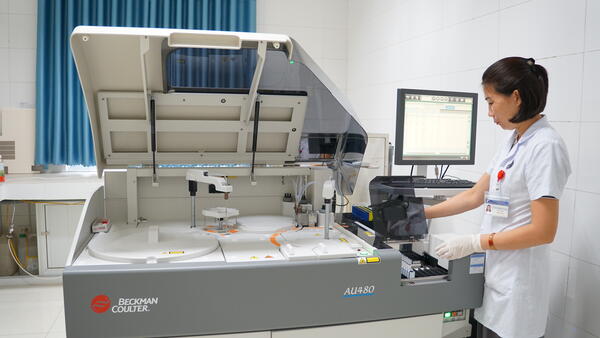 Xét nghiệm sinh hóa và huyết học