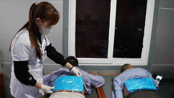 Điều trị phương pháp đắp nến Paraffin